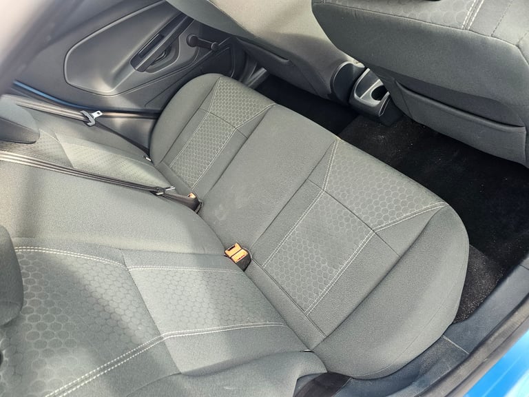 fiesta 1.4 zetec NEW RE.CON ENGINE 98K WITH RECEIPT LONG MOT JUNE 26 NEW CLUTCH 2KEYS drives perfe