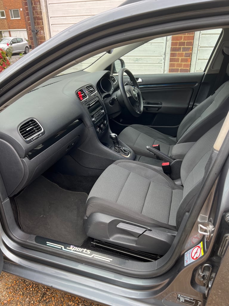 Volkswagen, GOLF, Estate, 2012, Semi-Auto, 1598 (cc), 5 doors