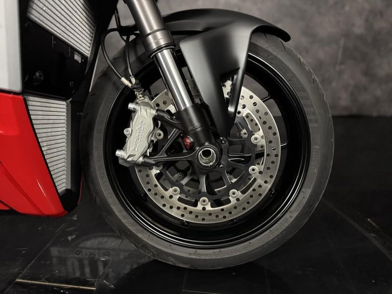 DUCATI STREETFIGHTER V2 2023
