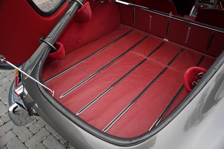 1963 Jaguar E-Type Series 1 3.8 Fixed Head Coupe