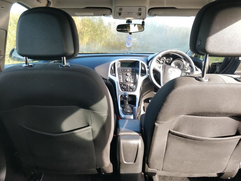 Vauxhall, ASTRA, Hatchback, 2015, Manual, 1956 (cc), 5 doors