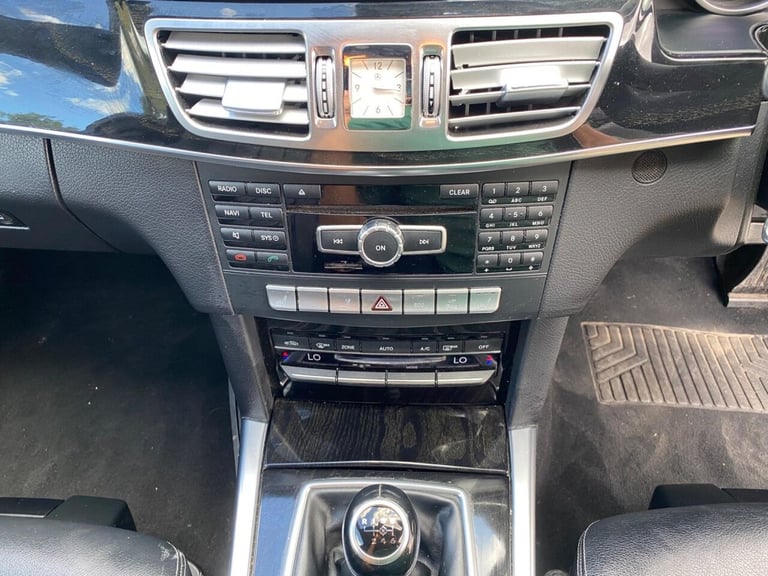 2013 Mercedes-Benz E-Class 2.1 E220 CDI SE Saloon 4dr Diesel Manual Euro 5 (s/s) (170 ps) Saloon ...