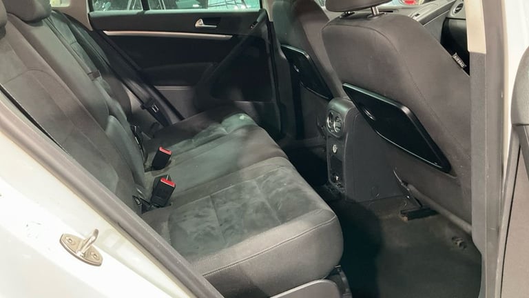 2012 Volkswagen Tiguan 2.0 TDi BlueMotion Tech Sport 5dr [2WD] ESTATE DIESEL Manual