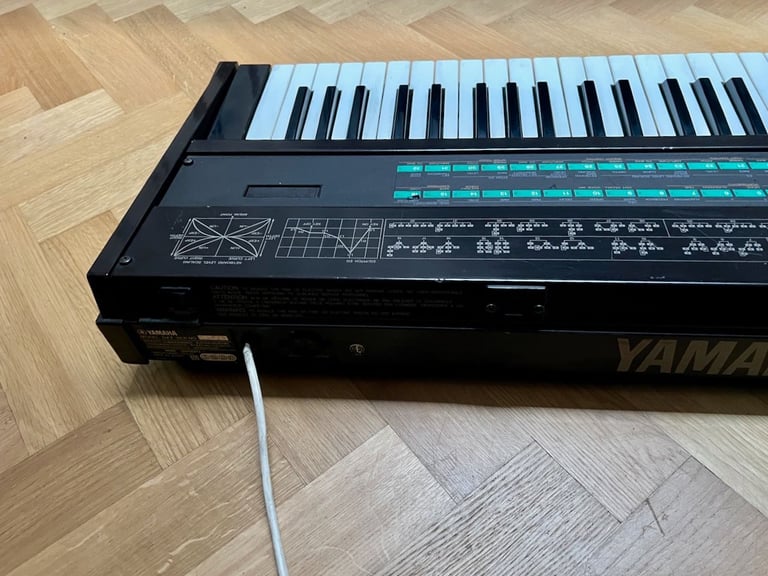 Yamaha DX7 FM Synthesizer