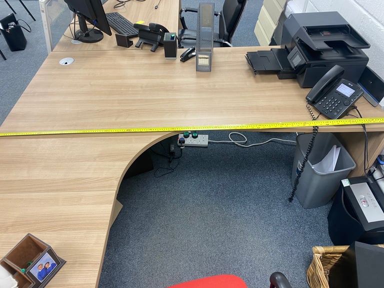 Office corner desk