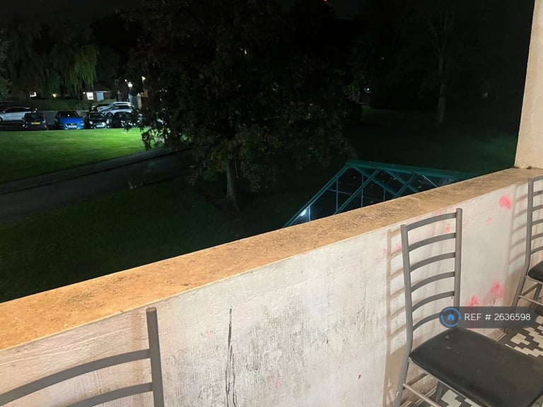 2 bedroom flat in Imogen Court, Salford, M5 (2 bed) (#2636598)