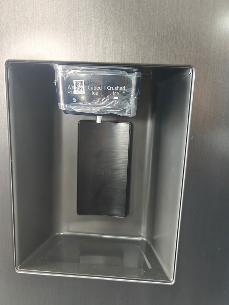 Samsung RS68A884CB1/EU 8 Series SpaceMax American-Style Smart Fridge Freezer