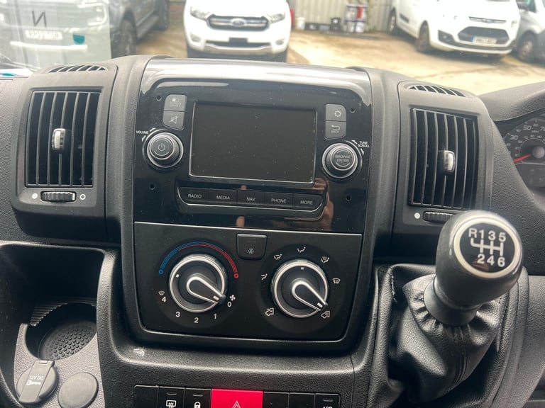 2021 Peugeot Boxer 2.2 BlueHDi H2 Professional Van 140ps PANEL VAN Diesel Manual