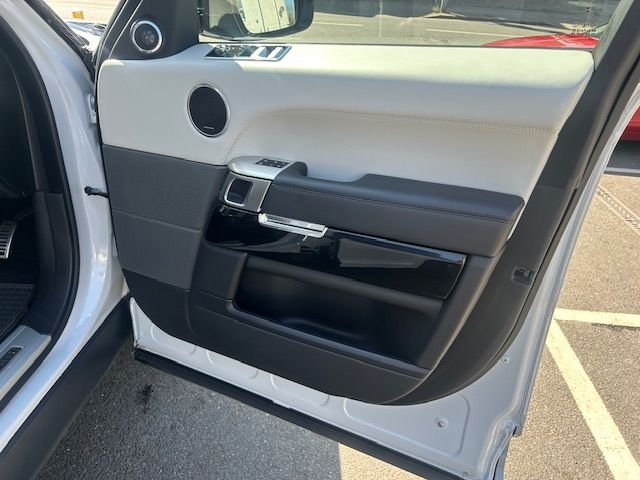 2020 70 LAND ROVER RANGE ROVER SPORT 5.0 P575 V8 GPF SVR SUV 5DR PETROL AUTO 4WD