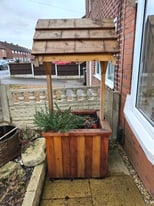 image for Wooden wishing well planter 