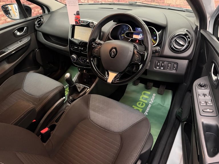 2015 Renault Clio 1.5 dCi Dynamique S Nav Hatchback 5dr Diesel Manual Euro 6 (s/s) (90 ps) Hatchb...
