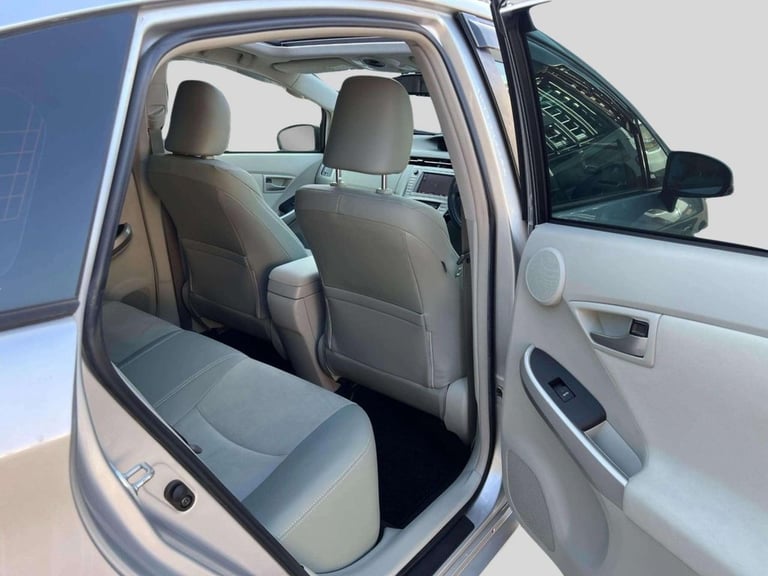 2013 Toyota Prius  1.8 VVT-h T Spirit CVT Euro 5 (s/s) 5dr Hatchback HYBRID ELECTRIC Automatic