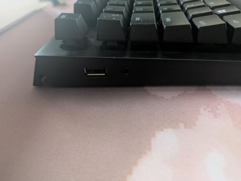 Razer Blackwidow Elite mechanical gaming keyboard