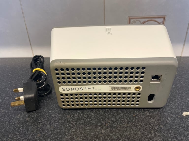 Stereo pair of Sonos play 3