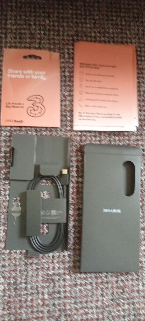 Galaxy s25 fe  5G mobile phone 