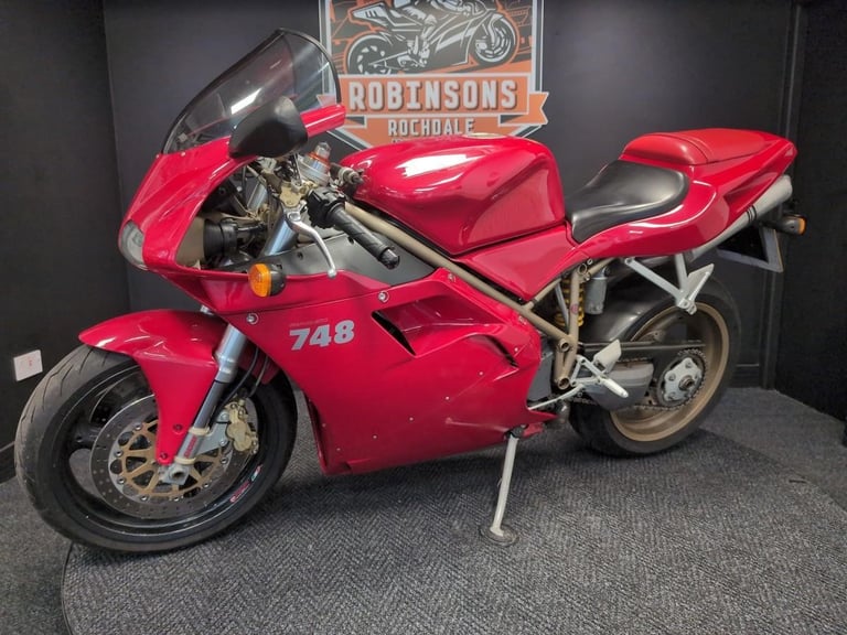 2000 W REG DUCATI 748 B IN RED, GREAT LOOKING CLASSIC