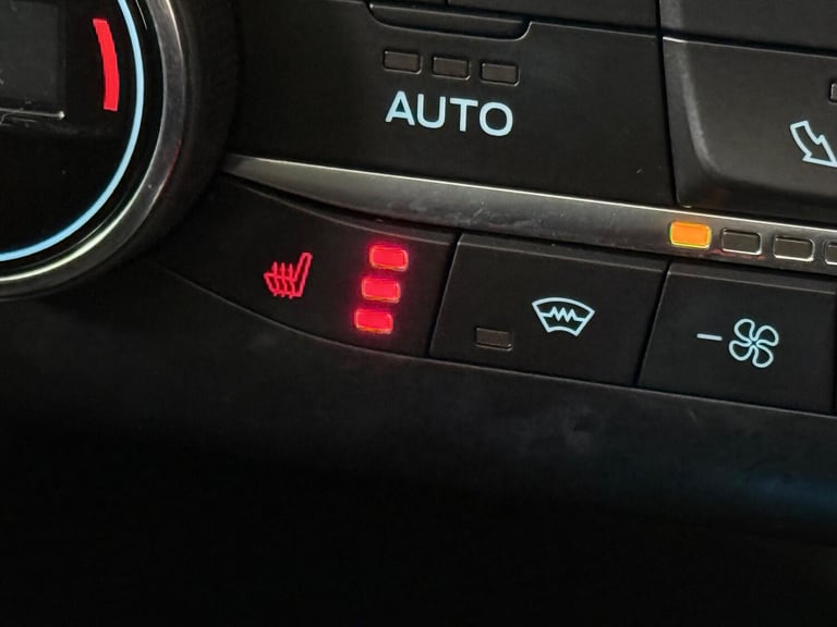 2022 Ford Kuga 2.5 EcoBoost Duratec 14.4kWh ST-Line X CVT Euro 6 (s/s) 5dr HATCHBACK Petrol/Elect...