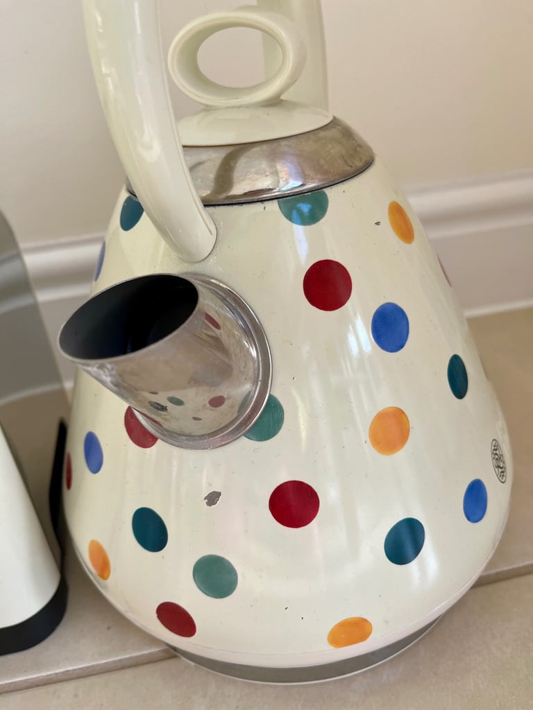 Emma Bridgwater and Toaster (Both Russell Hobbs) 