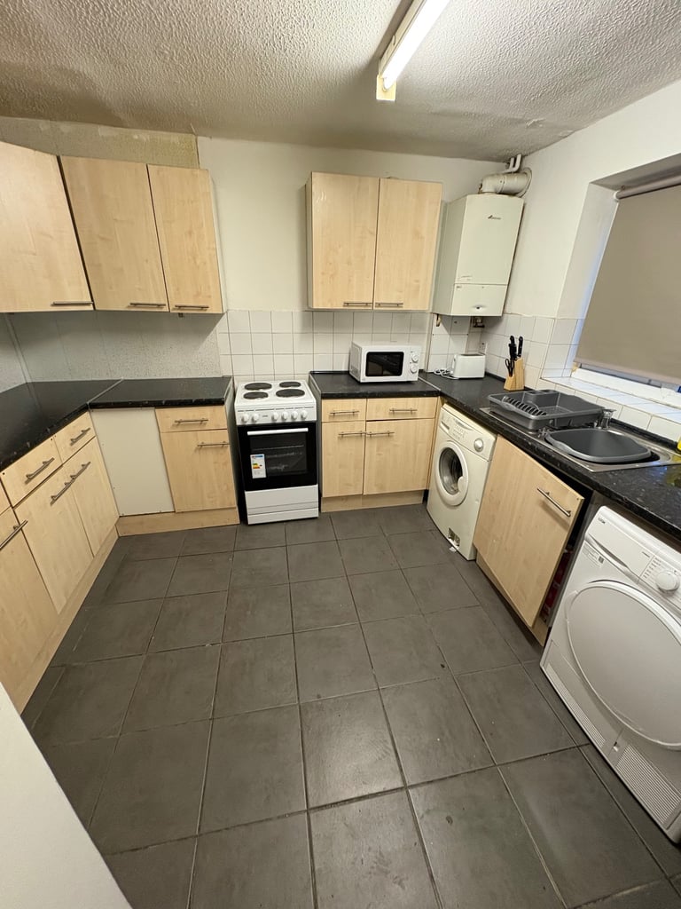 Rooms to rent Gatwick 