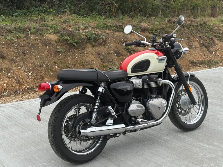 Triumph T100 Bonneville 900cc Bonne T 100