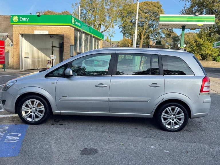 2012 Vauxhall Zafira 1.7 CDTi ecoFLEX Design Euro 5 5dr (SNav) MPV Diesel Manual