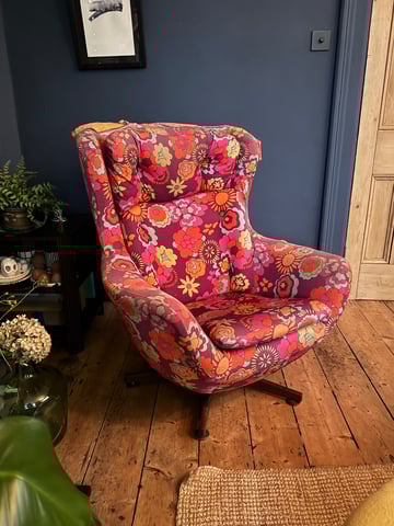 Vintage egg chair armchair for reupholstery in Totterdown