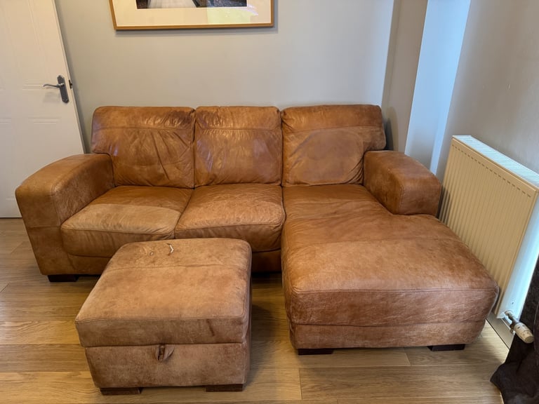 Tan leather sofas 