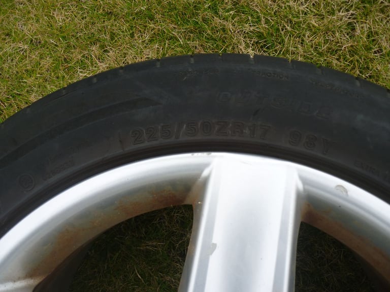 225/55/17 tyre