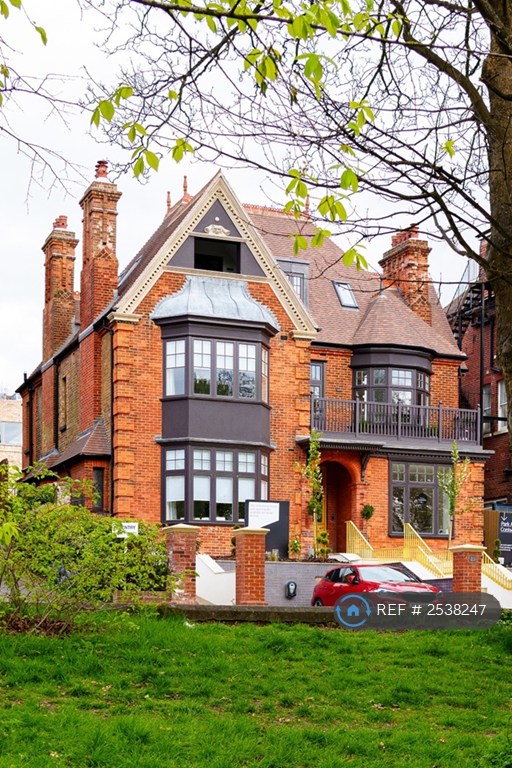 2 bedroom flat in Beaconsfield Villas, Brighton, BN1 (2 bed) (#2538247)