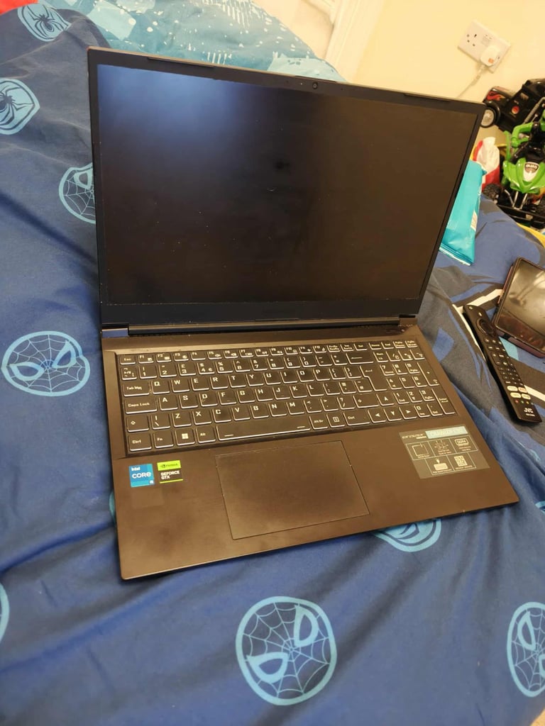erazer crawler E30 15"6 I5 12th gtx1650 gaming laptop