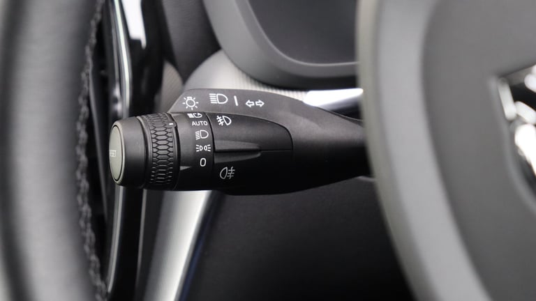  Volvo XC60 B5 (P) AWD Plus Black Edition (Harman Kardon Sound, 360 Camera, BLIS) Petrol/Electric...