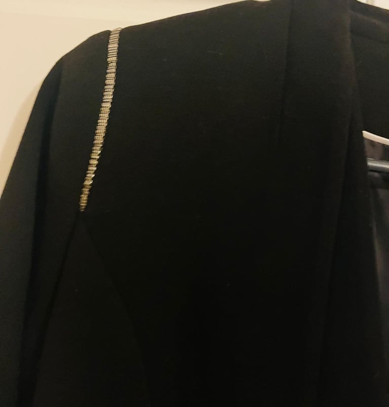 Brand New H&M Stylish and Elegant Women’s Blazer - UK Size 10.