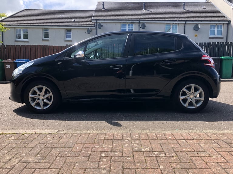 PEUGEOT 208 1.4 HDI STYLE(2 OWNERS,82K,FSH,GOOD MOT,£20 TAX,HIGH SPEC,MINT)