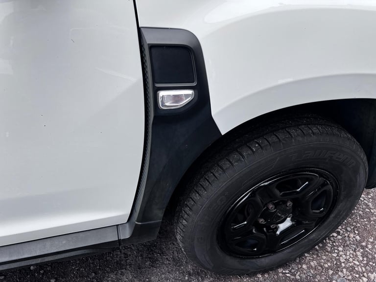 Dacia Duster 1.6 SCe Essential SUV 5dr Petrol Manual Euro 6 (s/s) (115 ps)