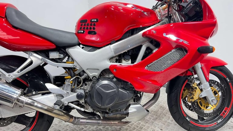 Honda VTR 1997 27K NEW MOT SERVICED 1000CC VTWIN SPORTS BIKE