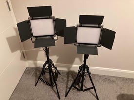 Professional Neewer Lighting Kit (Extendable Lights) with x2 Diffusers