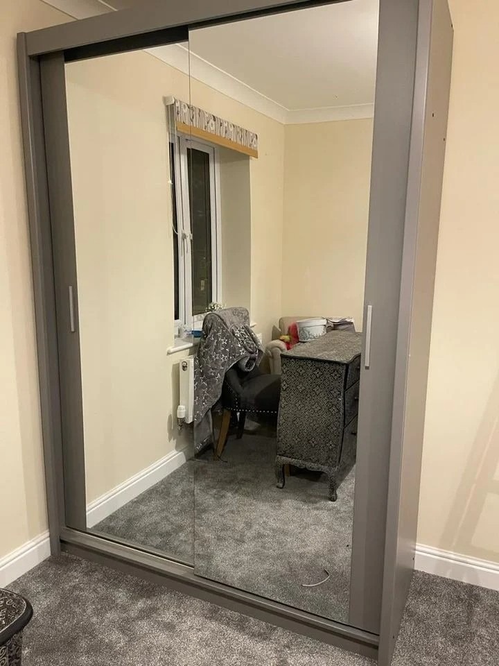 SALE ON Brand New 3/2 Doors Sliding Wardrobe Matte Finish with Mirrors in 6 diff Sizes