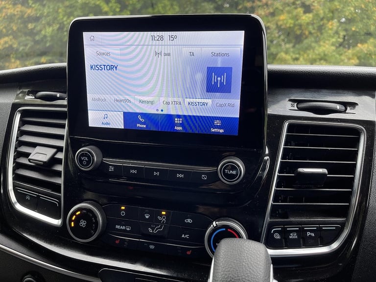 2020 Ford Tourneo Custom 2.0 320 EcoBlue Titanium Auto L2 Euro 6 (s/s) 5dr MPV Diesel Automatic