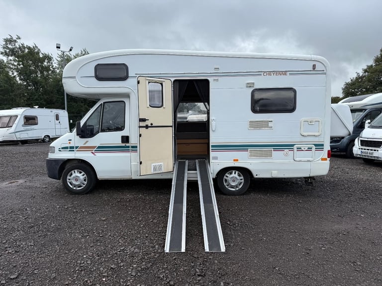 Auto-Trail Cheyenne 4 Berth Wheelchair Adapted 1998 Motorhome For Sale 