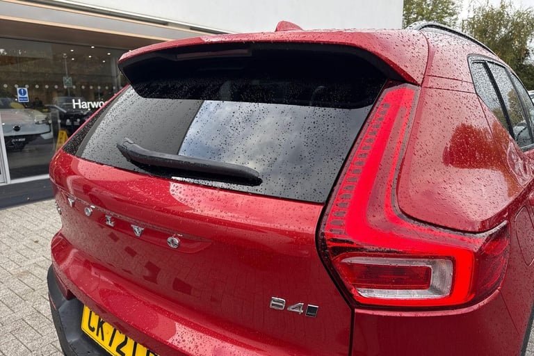 2022 Volvo XC40 2.0 B4 MHEV Plus SUV 5dr Petrol Hybrid DCT Auto AWD Euro 6 (s/s) (197 ps) ESTATE ...