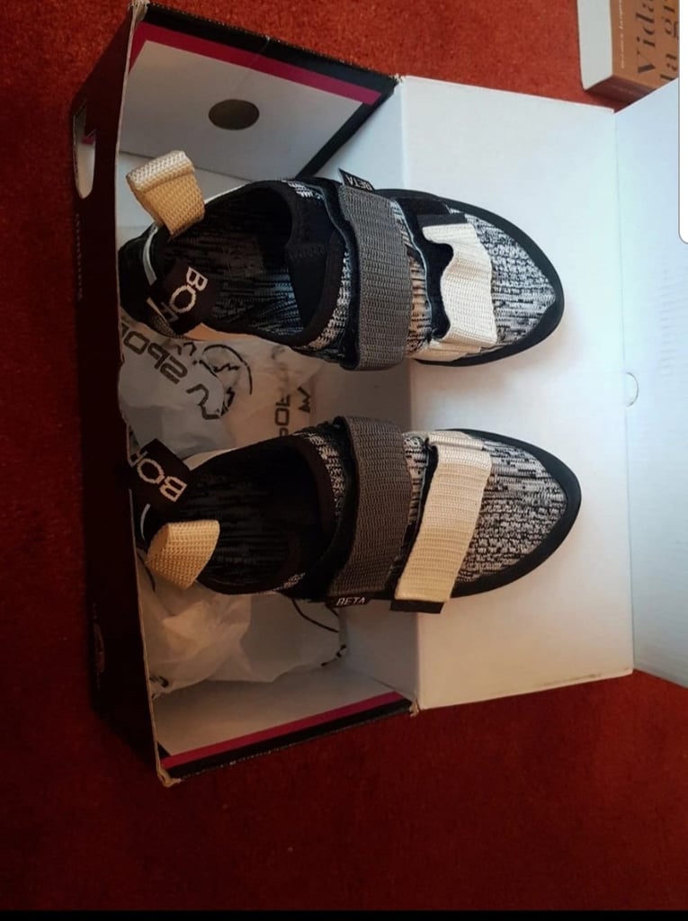 Woman Climbing shoes  Boreal beta 4