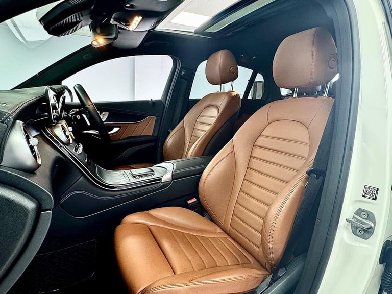 MERCEDES-BENZ GLC 2.0 GLC300d AMG Line (Premium Plus) Coupe G-Tronic+ 4MATIC