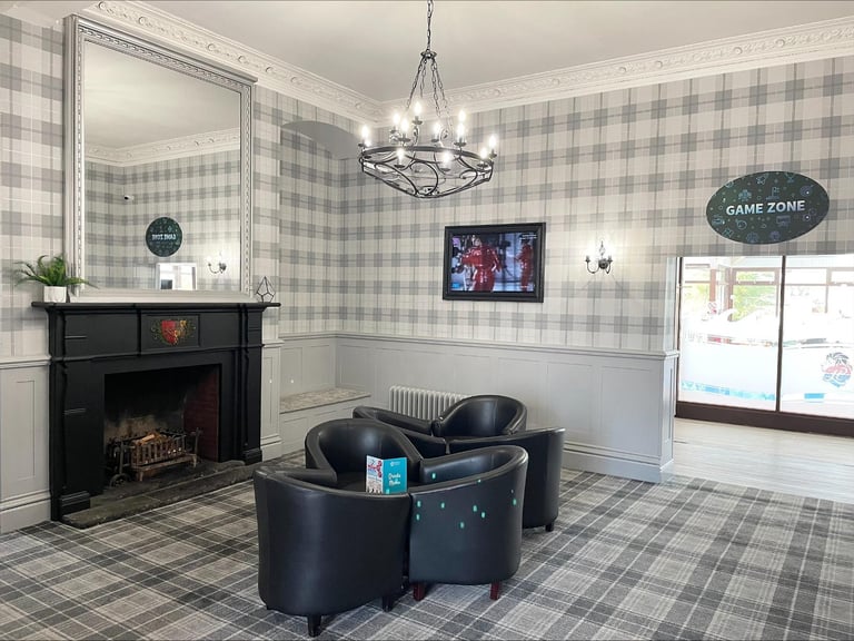 OWNER ONLY CARAVAN PARK / SITED STATIC CARAVAN FOR SALE / NORTH WALES / LL17 0EW