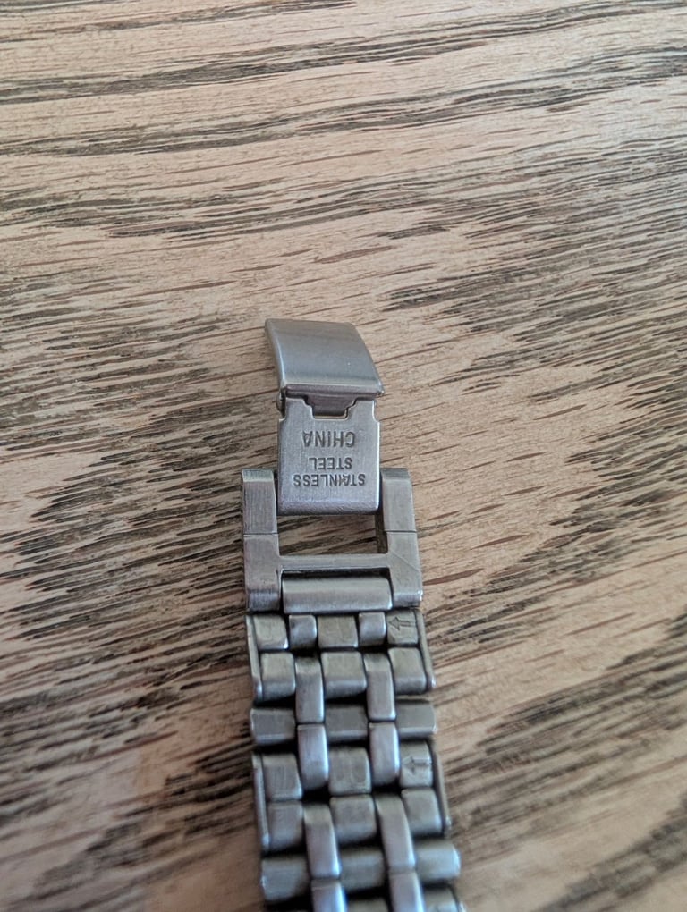 Ladies Pink Faced Pulsar Watch with Calender.