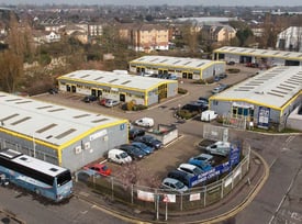 Storage units / Office units / Light Industrial to rent – Romford Seedbed Centre (225 – 1,980 sq.ft)
