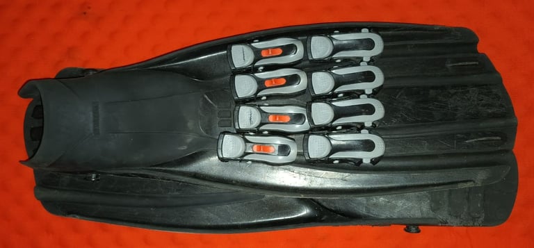 image for Mares Avanti Quattro dive fins 
