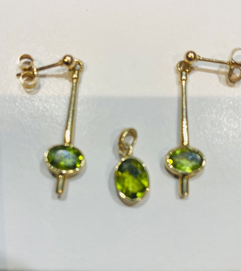 Earrings and Pendant set