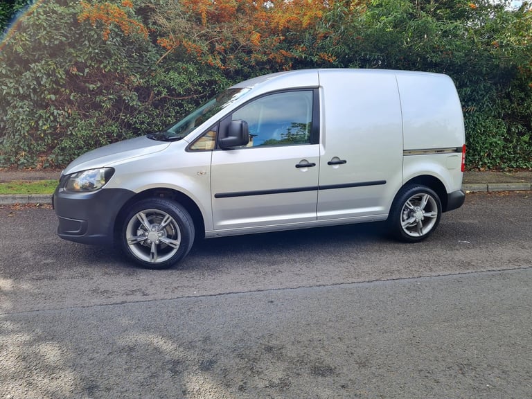 A Fabulous 2013 Volkswagen Caddy C20 TDI 1598cc Diesel Van Metallic Silver Ply Lined Alloy Wheels