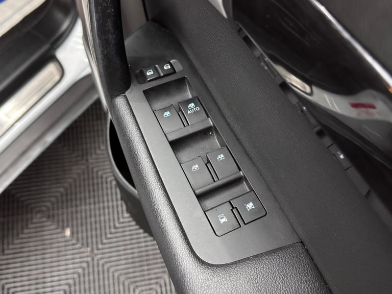 2013 Chevrolet Captiva 2.2 VCDi LTZ 5dr [7 Seats] ESTATE DIESEL Manual