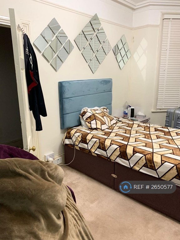 3 bedroom house in Rochester Street, Chatham, ME4 (3 bed) (#2650577)